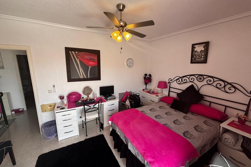 3 Schlafzimmer Stadthaus zu verkaufen