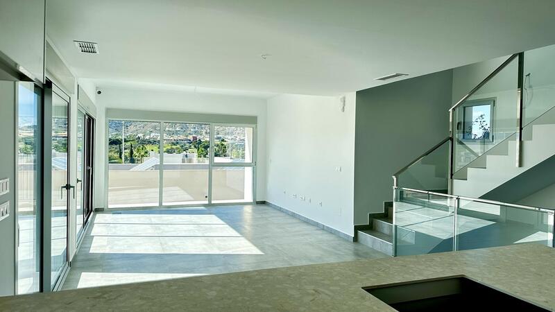 4 Schlafzimmer Villa zu verkaufen 4 Schlafzimmer Villa zu verkaufen