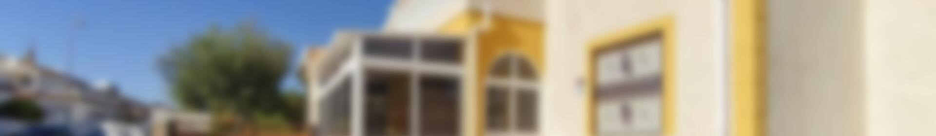 3 slaapkamer Gezinswoning Te koop