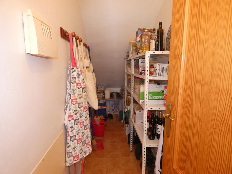 3 slaapkamer Gezinswoning Te koop