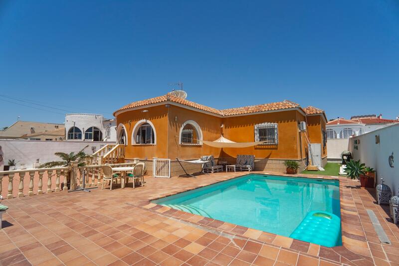 4 slaapkamer Villa Te koop