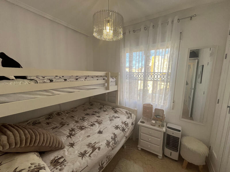 2 Schlafzimmer Stadthaus zu verkaufen