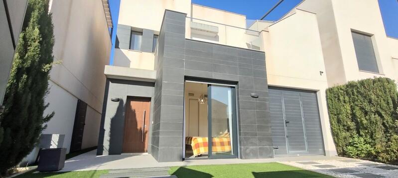 3 Cuarto Villa en venta