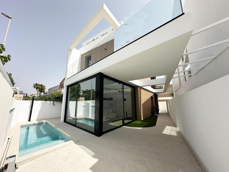 Villa zu verkaufen in Torre de la Horadada, Alicante