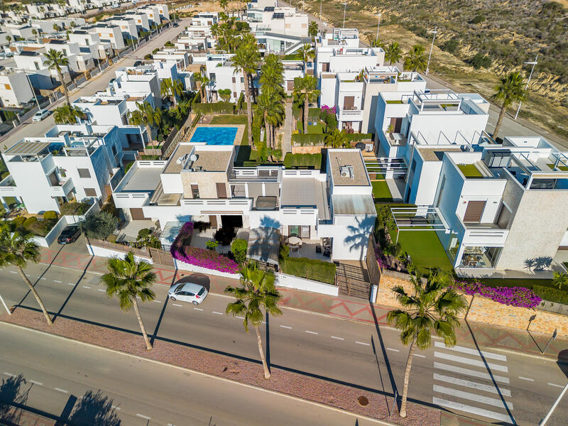 вилла продается в Algorfa, Alicante
