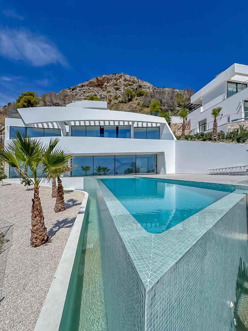 Villa for sale in Altea, Alicante