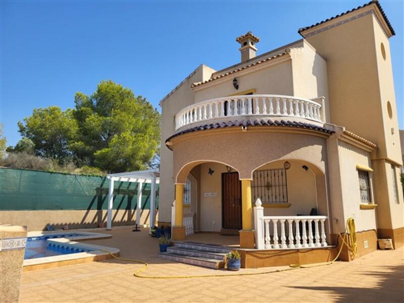 Villa à vendre dans Villamartin, Alicante