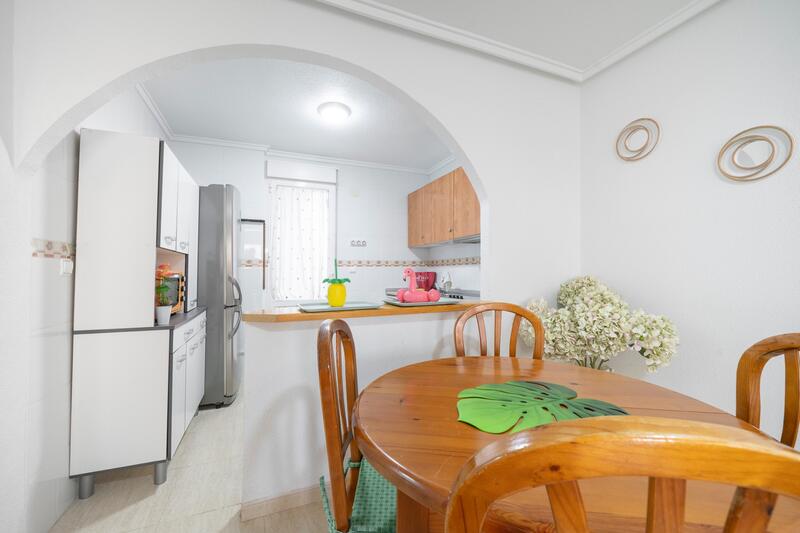 2 bedroom Townhouse for sale