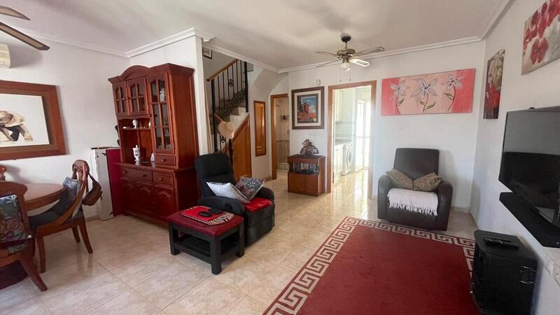 3 slaapkamer Gezinswoning Te koop