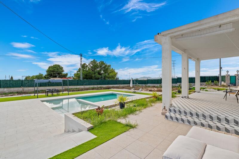 3 bedroom Country House for sale