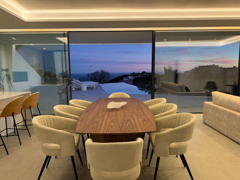 4 bedroom Villa for sale