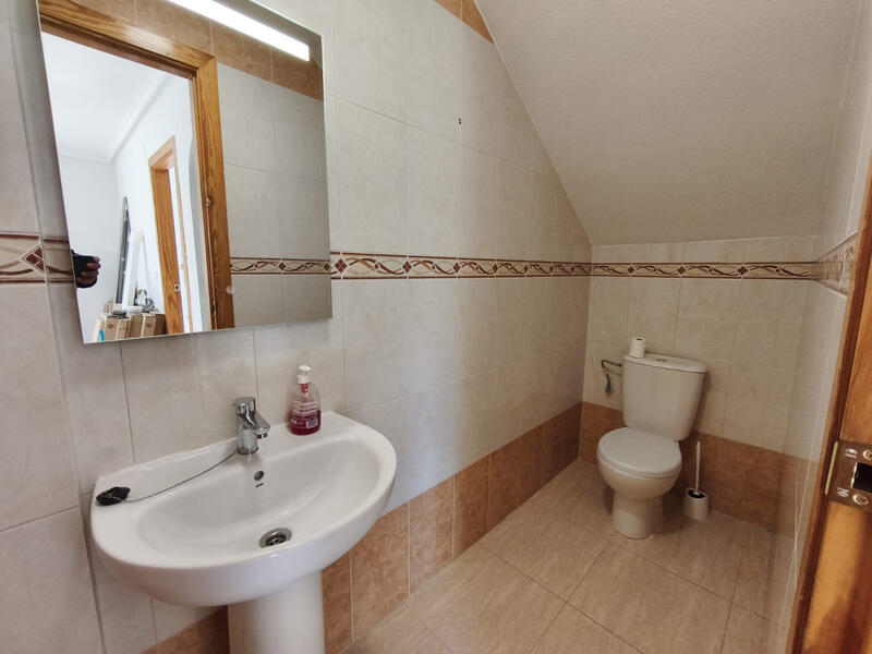 3 bedroom Townhouse for sale