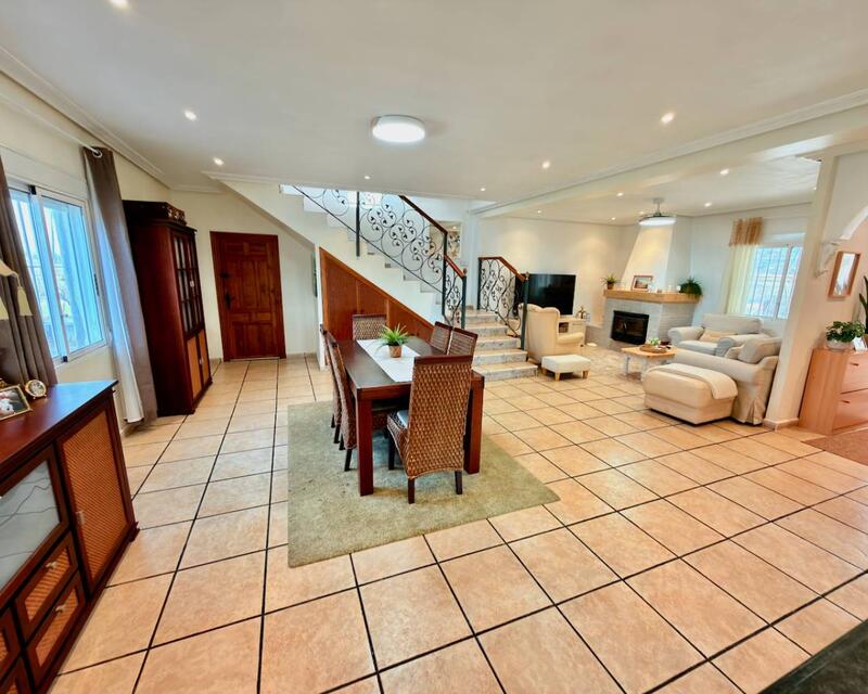 4 Schlafzimmer Villa zu verkaufen