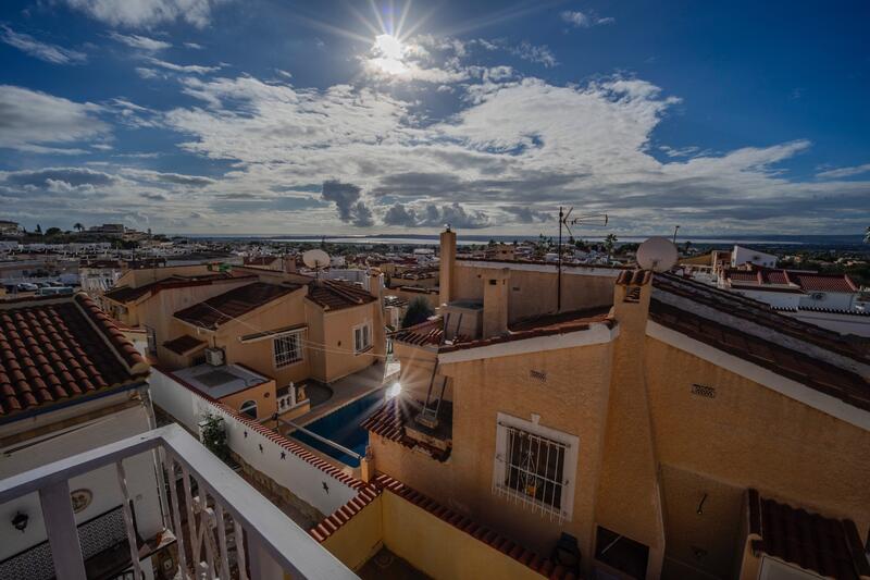 2 slaapkamer Villa Te koop 2 slaapkamer Villa Te koop