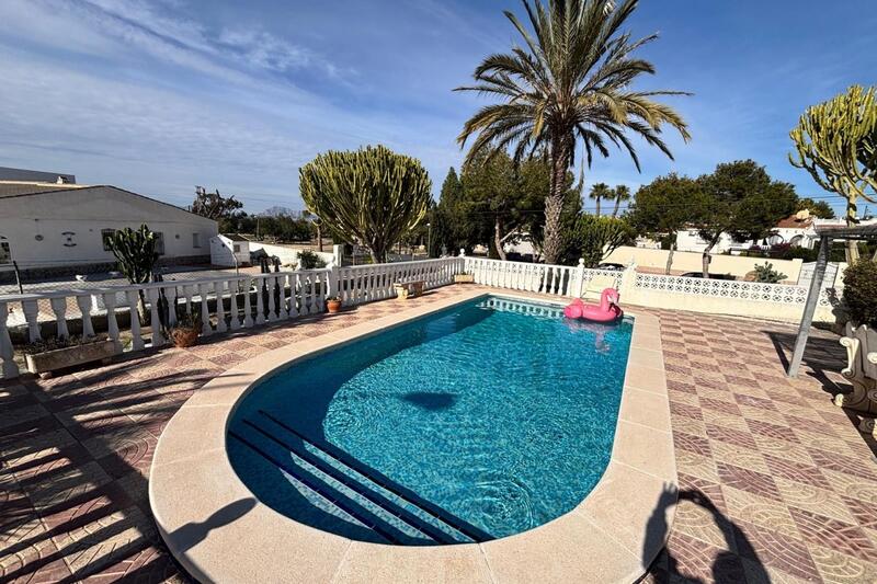 4 bedroom Villa for sale