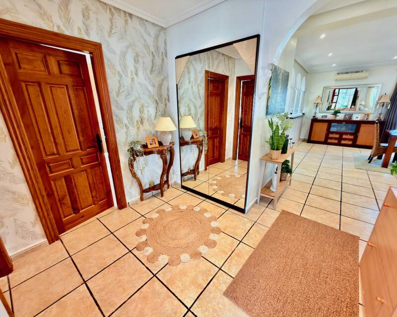 4 Cuarto Villa en venta