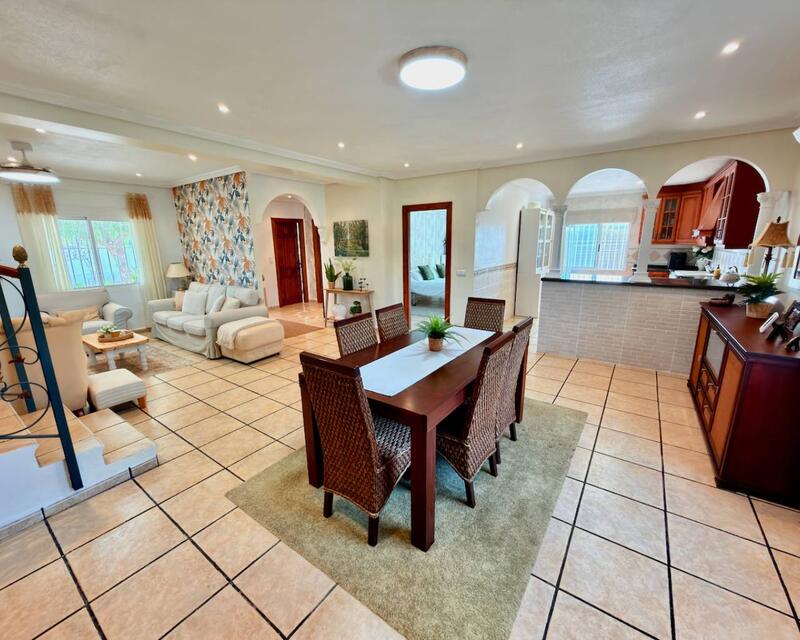 4 Cuarto Villa en venta