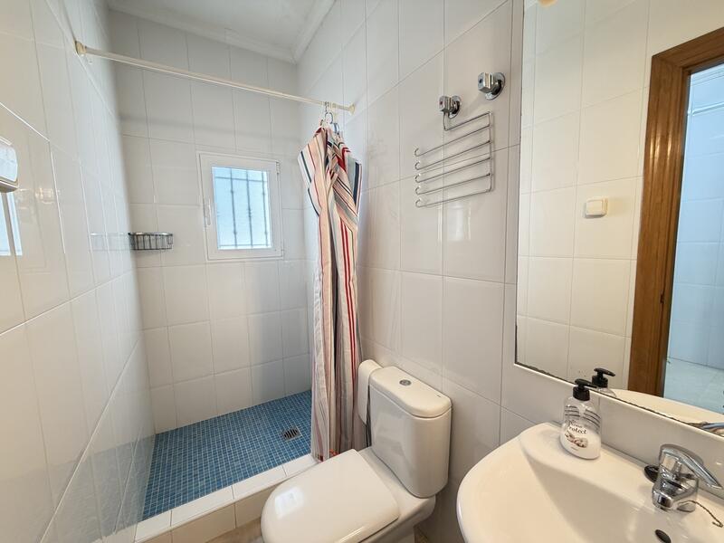 2 Cuarto Adosado en venta