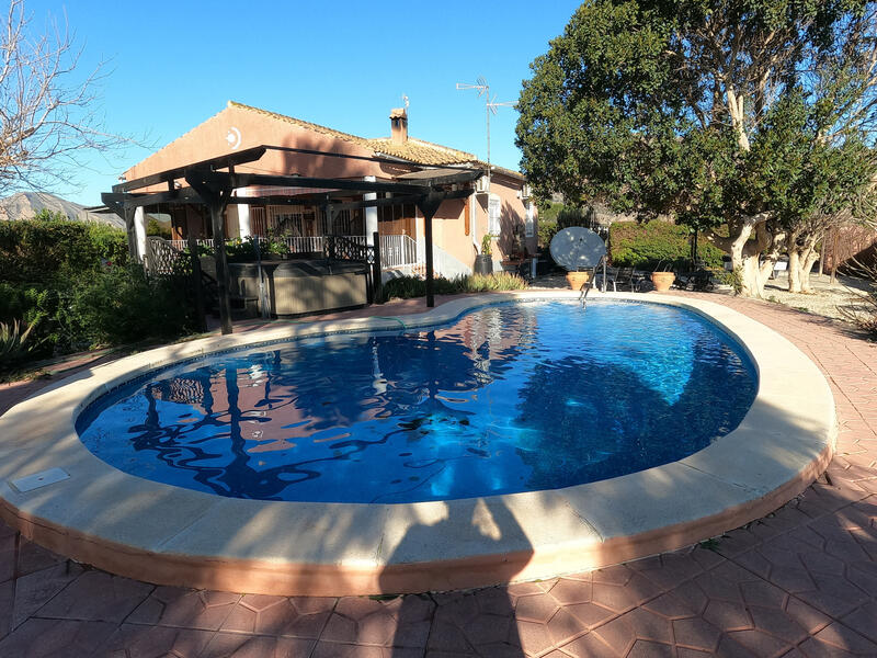 Деревенский Дом продается в Orihuela, Alicante