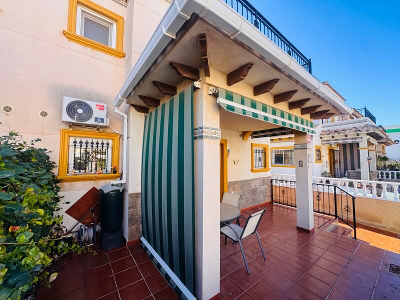 2 Cuarto Villa en venta