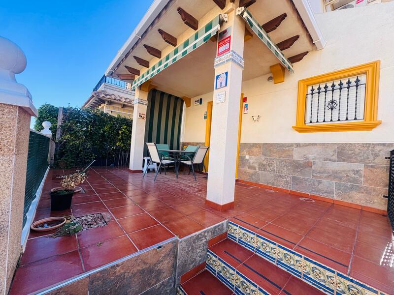2 Cuarto Villa en venta