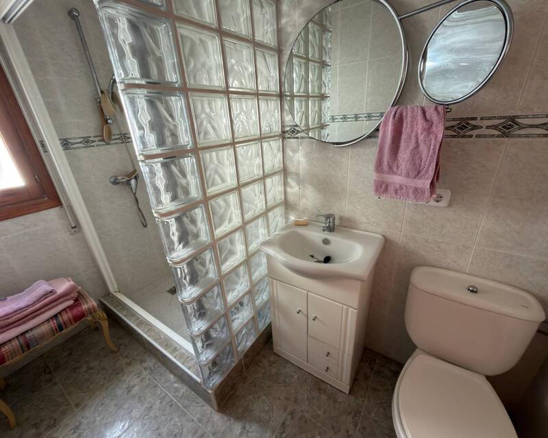 2 Cuarto Villa en venta