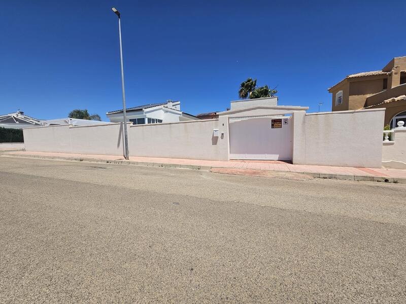 4 Cuarto Villa en venta