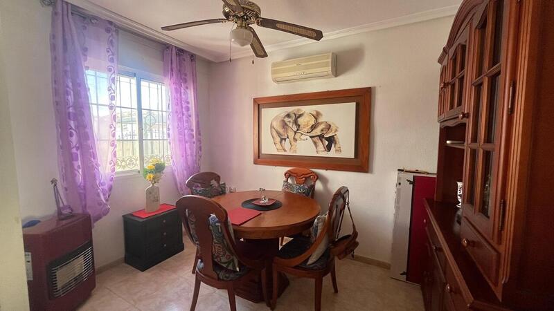 3 Schlafzimmer Stadthaus zu verkaufen