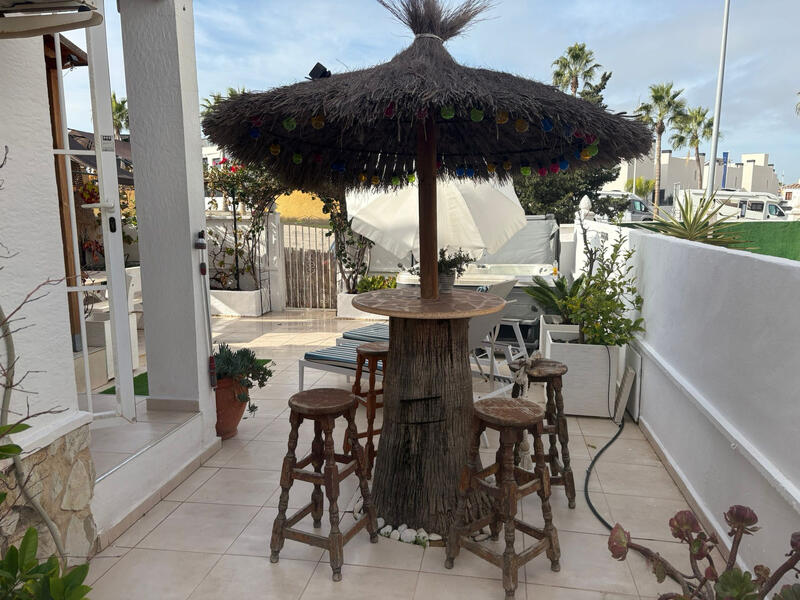 3 slaapkamer Gezinswoning Te koop