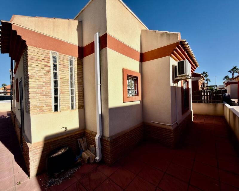 2 Schlafzimmer Villa zu verkaufen