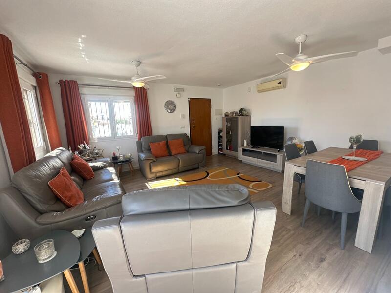 3 Schlafzimmer Stadthaus zu verkaufen