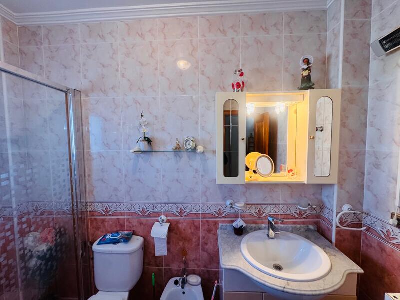 2 sovrum Villa till salu