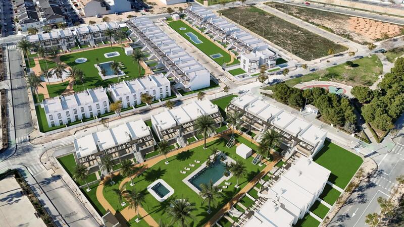 квартира продается в Pilar de la Horadada, Alicante