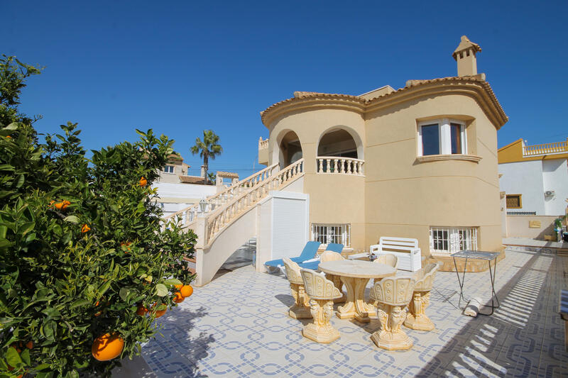 4 bedroom Villa for sale