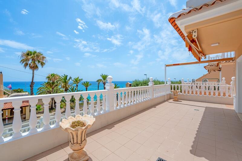 4 Cuarto Villa en venta