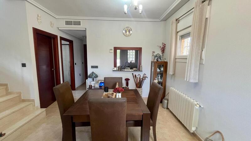 3 sovrum Villa till salu