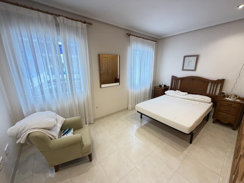 2 bedroom Townhouse for sale