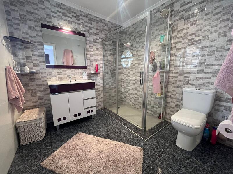 4 slaapkamer Appartement Te koop