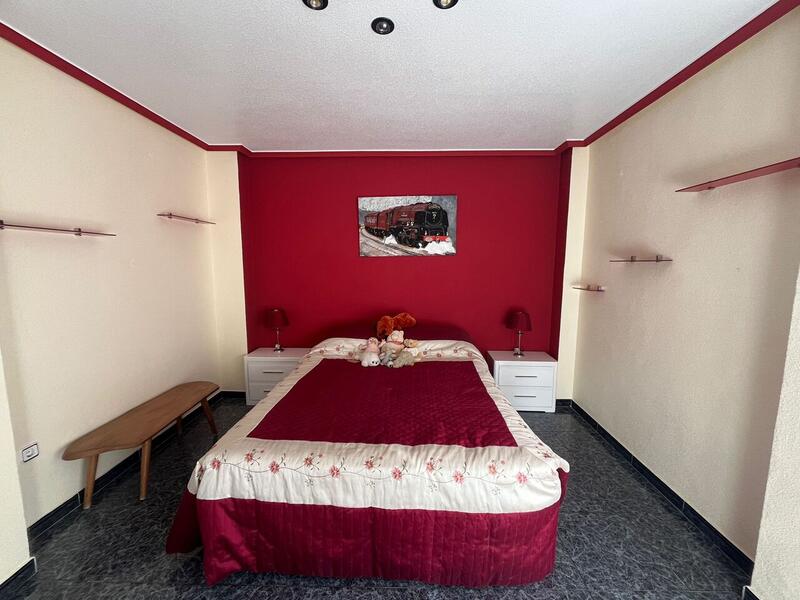 4 slaapkamer Appartement Te koop