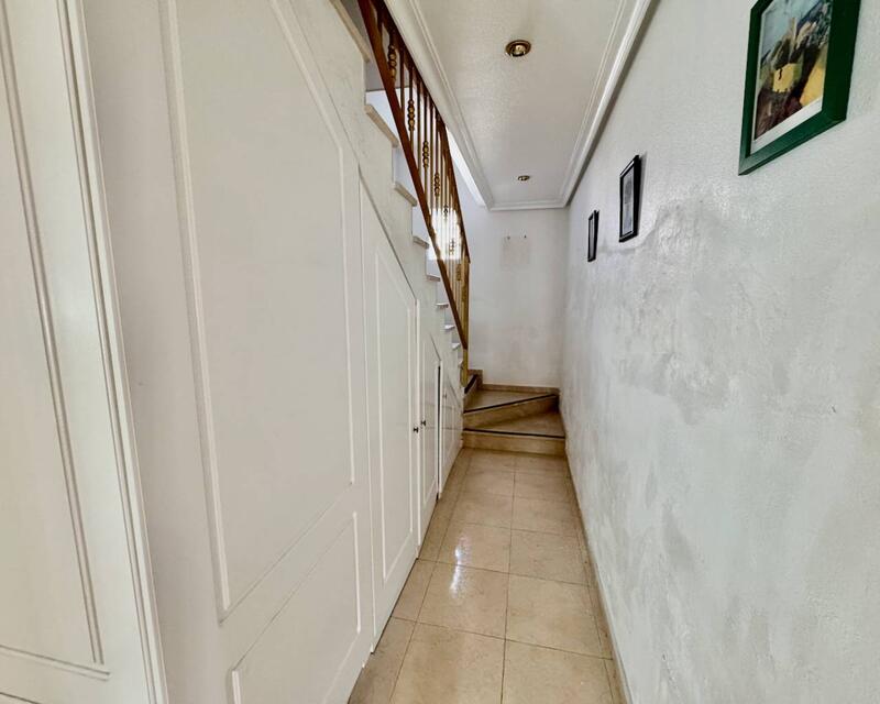 4 Cuarto Villa en venta