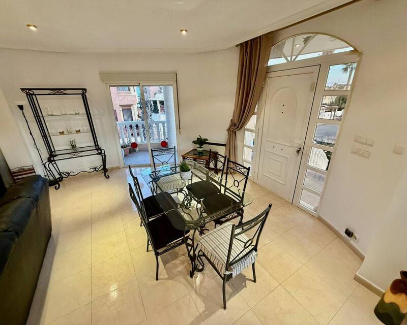 4 Cuarto Villa en venta