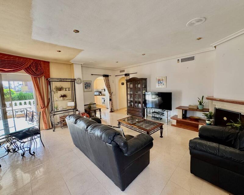 4 Cuarto Villa en venta