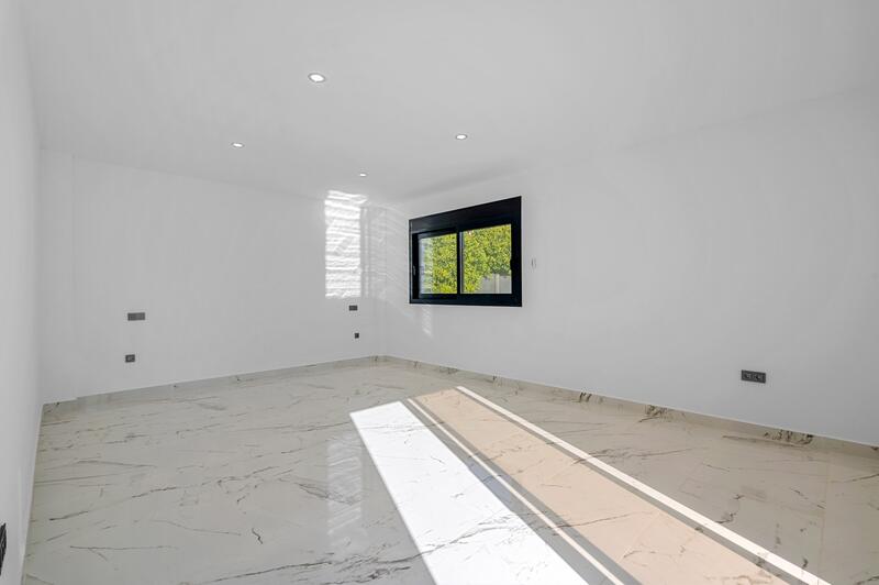 4 slaapkamer Villa Te koop