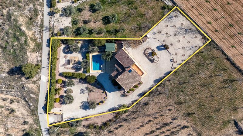 3 bedroom Country House for sale