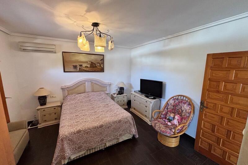 4 slaapkamer Villa Te koop