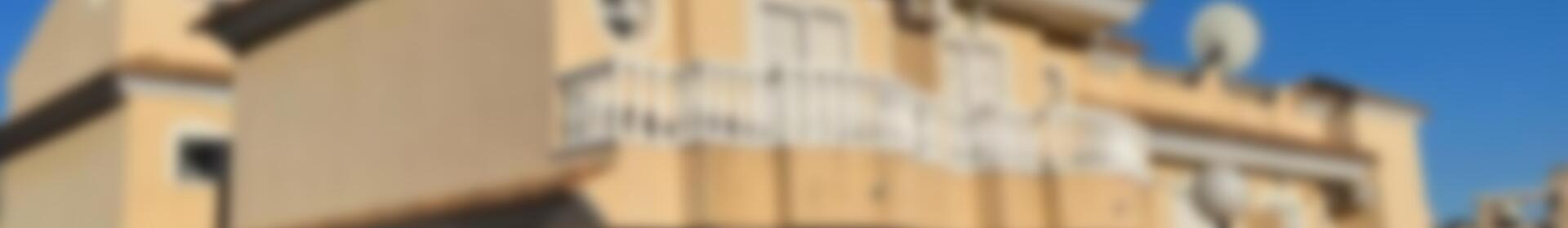 2 slaapkamer Gezinswoning Te koop