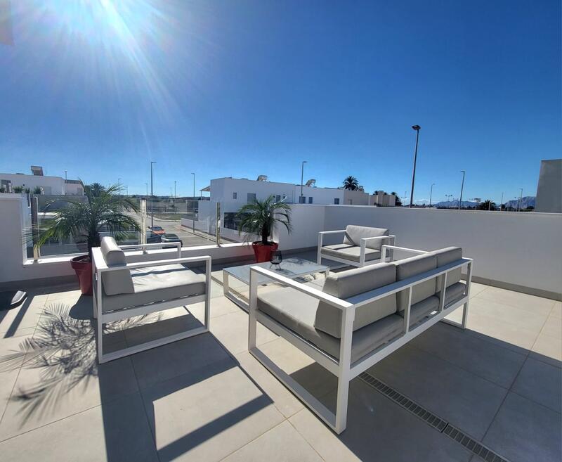 2 bedroom Townhouse for sale