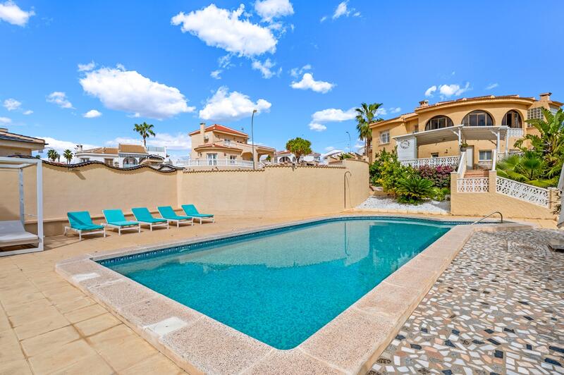 Villa en venta en Ciudad Quesada, Alicante