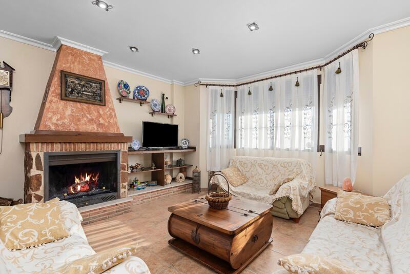 3 slaapkamer Landhuis Te koop 3 slaapkamer Landhuis Te koop