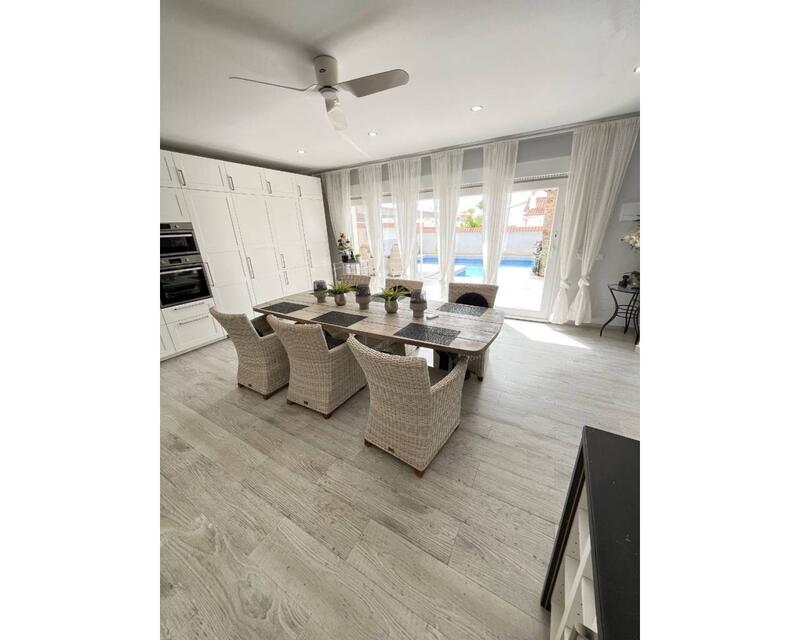 3 slaapkamer Villa Te koop